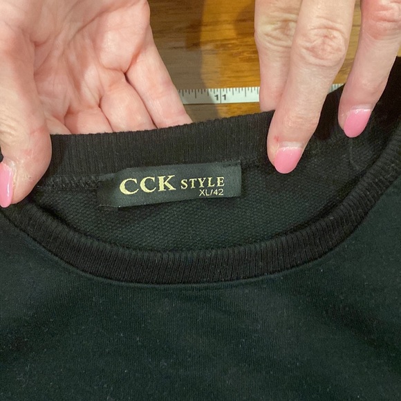 Long, puff sleeve sweatshirt top/dress/tunic style top - Picture 6 of 7